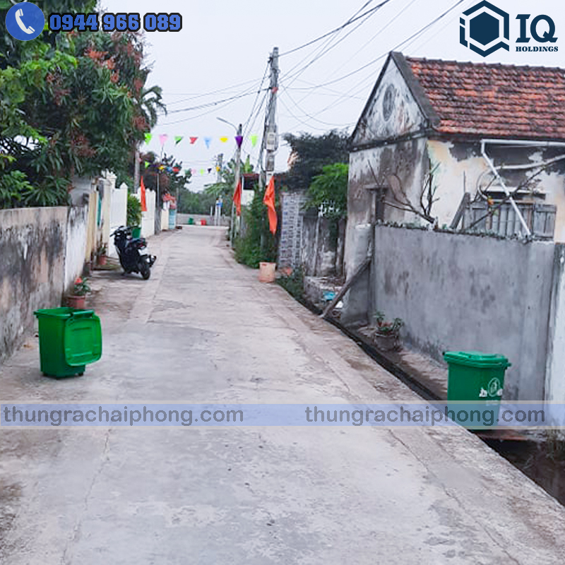 thung-rac-4-banh-va-rac-4